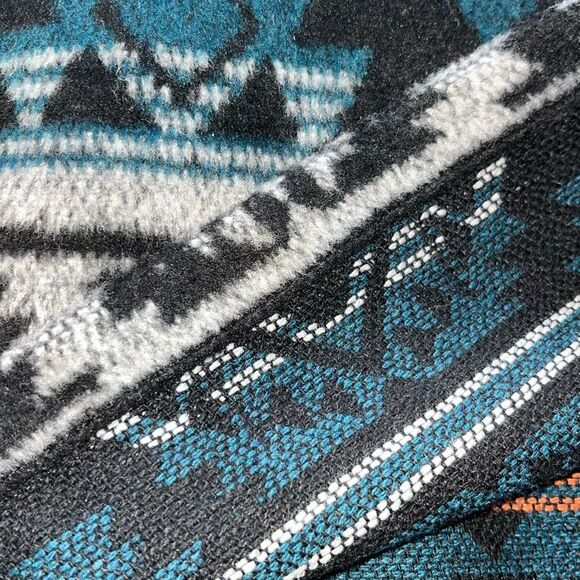 Romeo + Juliette Couture Women Sweater Small Southwest Aztec Short Sleeve Fringe - Picture 5 of 5